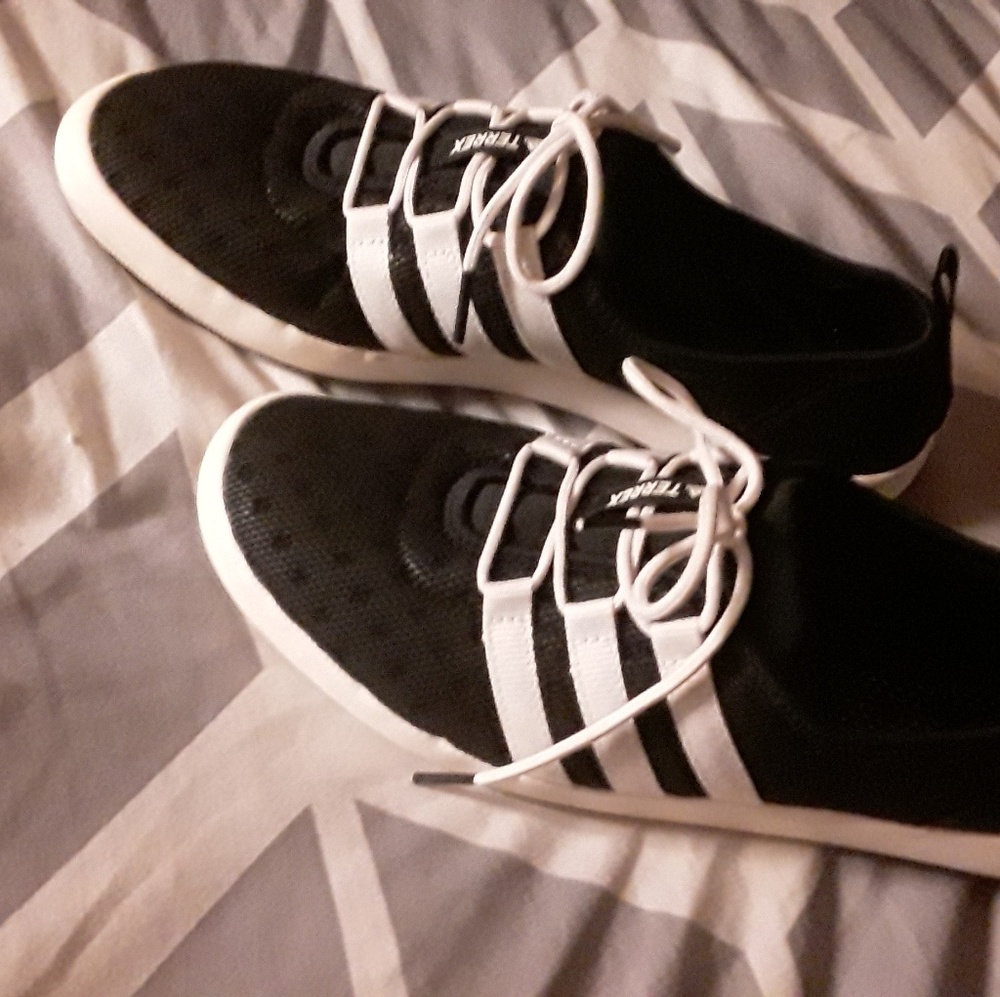 Adidas womens boat shoes